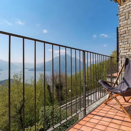 Alto Terrazzo Lägenhet Perledo